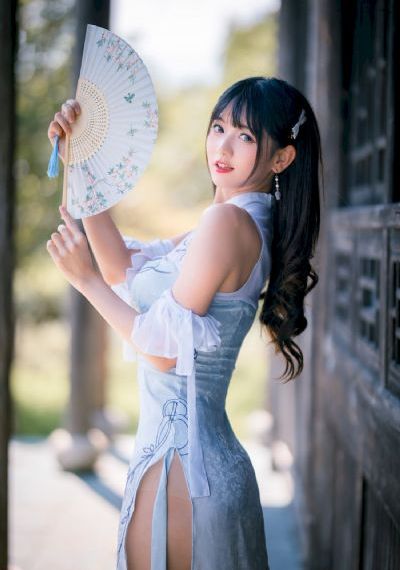 蜜桃av噜噜一区二区三区策驰