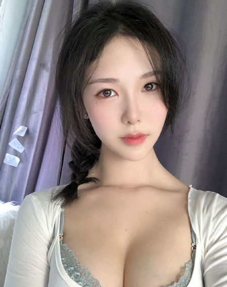 年轻的母亲奇优