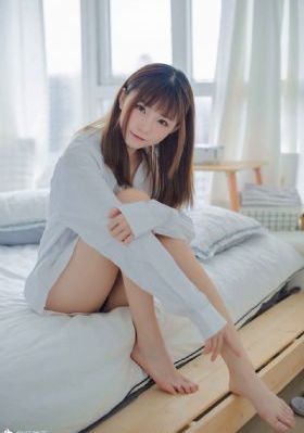 免费高清男女打扑克视频